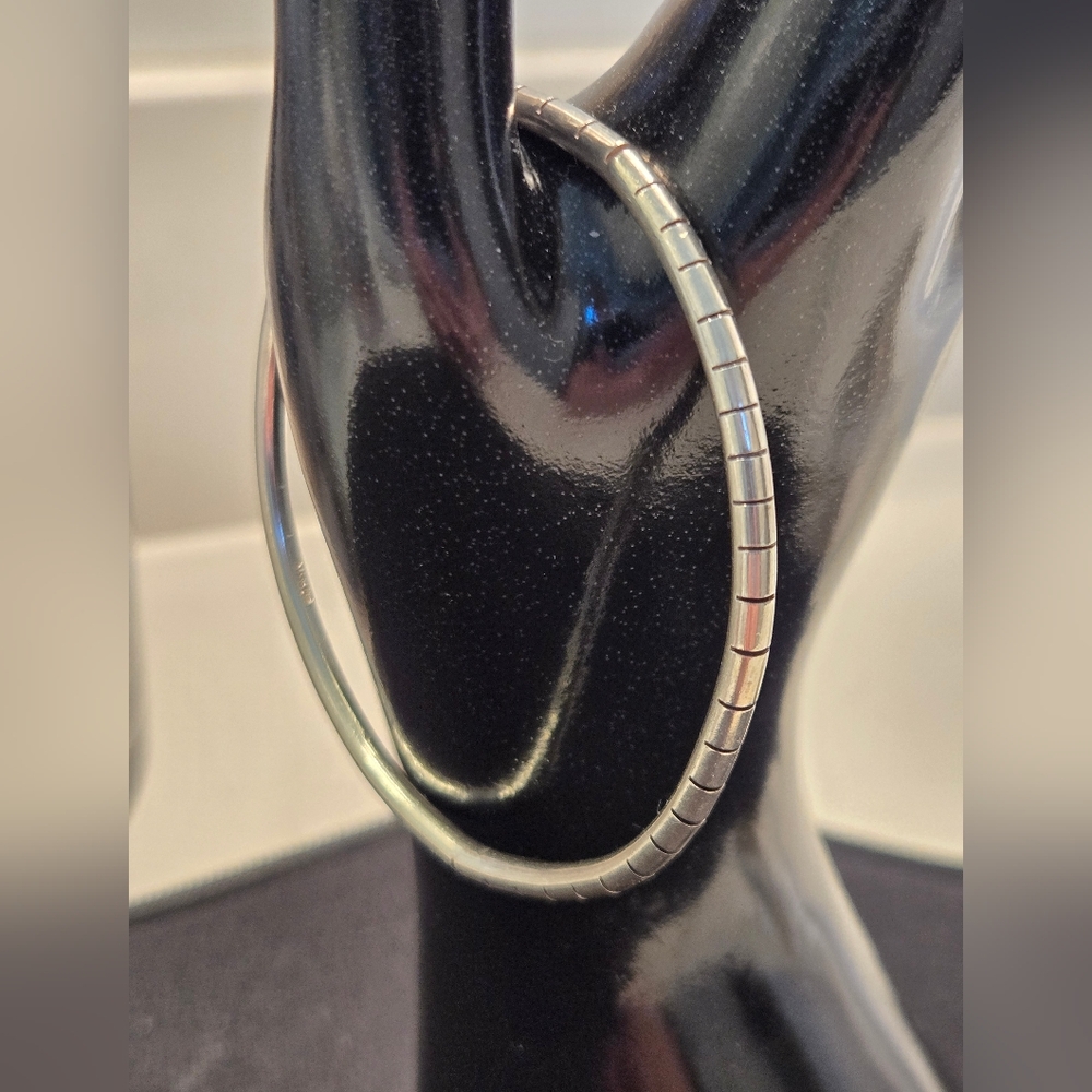 Genuine Sterling Silver Bangle Bracelet - Picture 4 of 9